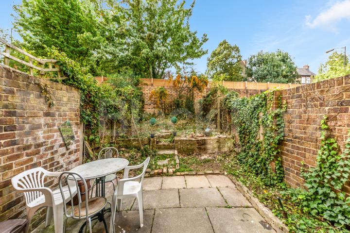 4 bedroom town house with garden close to Tufnell park Station  Penderyn Way, Tufnell park